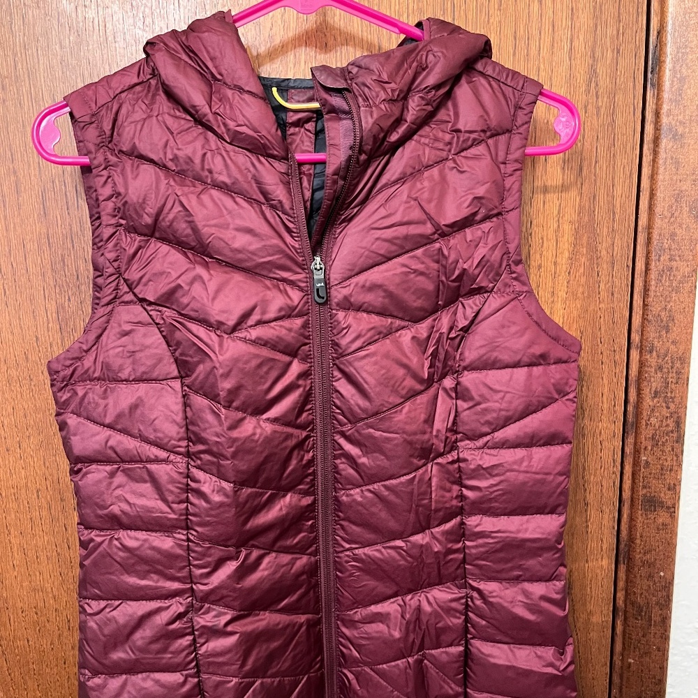 Lolë Packable Down Vest Size XS